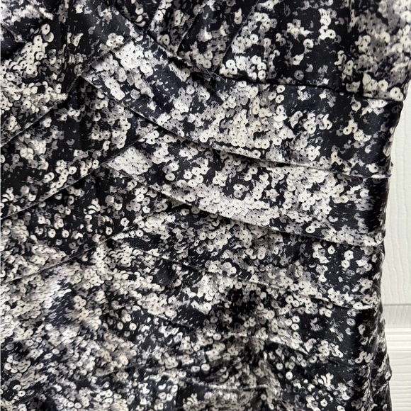 Jones New York Black Silver Sequin Print Cocktail Dress Size 12 Layered Party - Picture 3 of 7